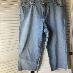 Levi Strauss ladies denim Capri pants, size 18